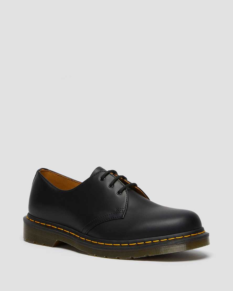 Men's low new arrivals top doc martens