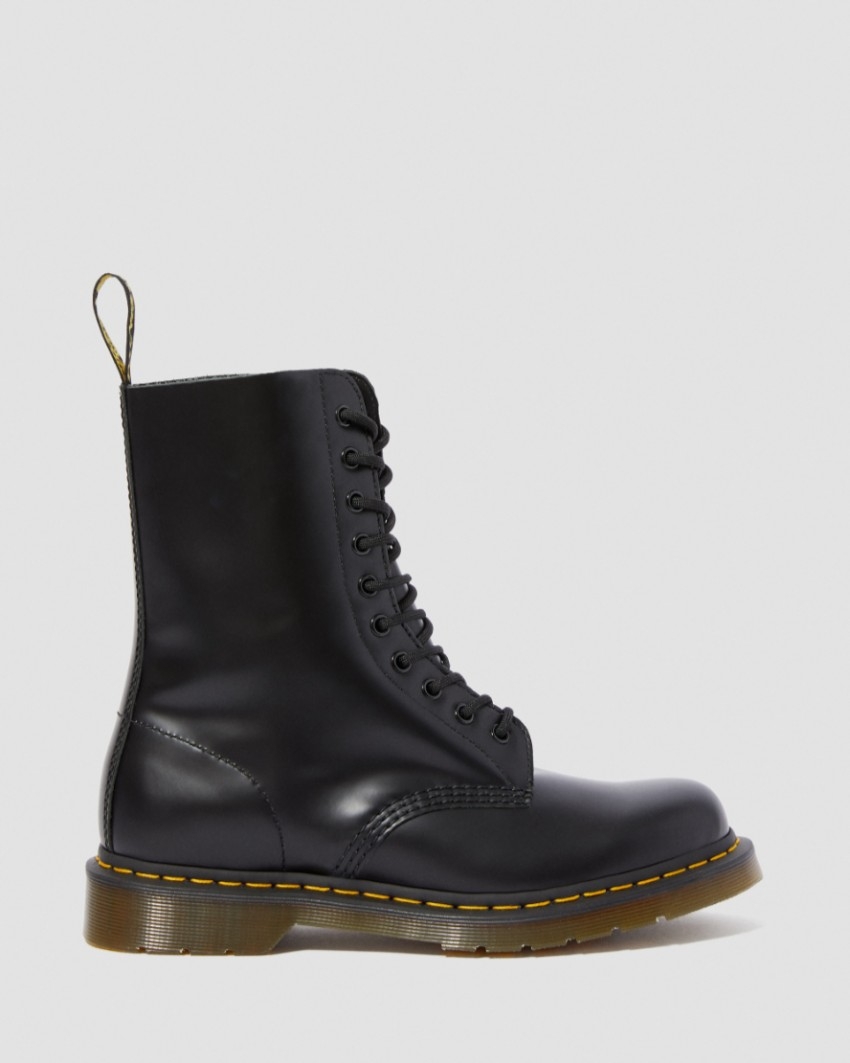 16 eye doc martens hot sale
