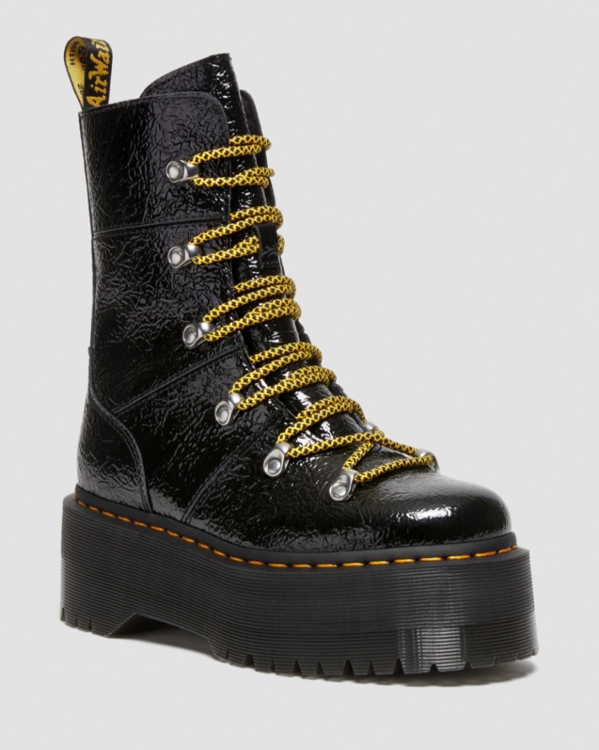 人気ブランドからコーディネートを探す Shop Dr Martens Ghilana Max in Black 靴